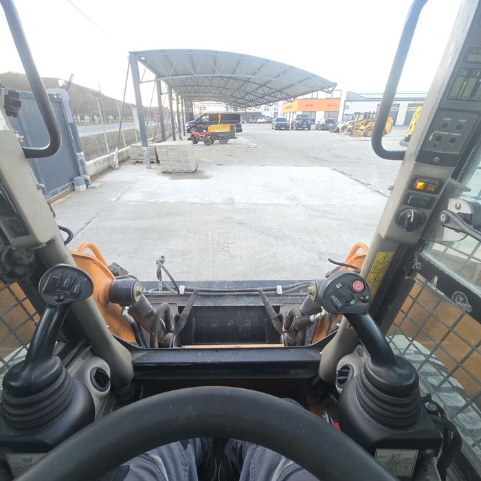 Vand miniincarcator CASSE 3500Kg an 2016