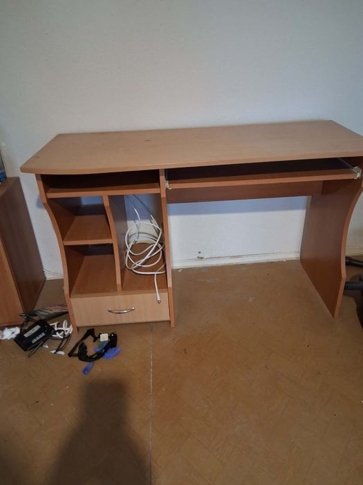 Birou in stare foarte buna