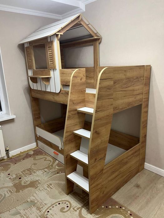 Кровать двухьяростная