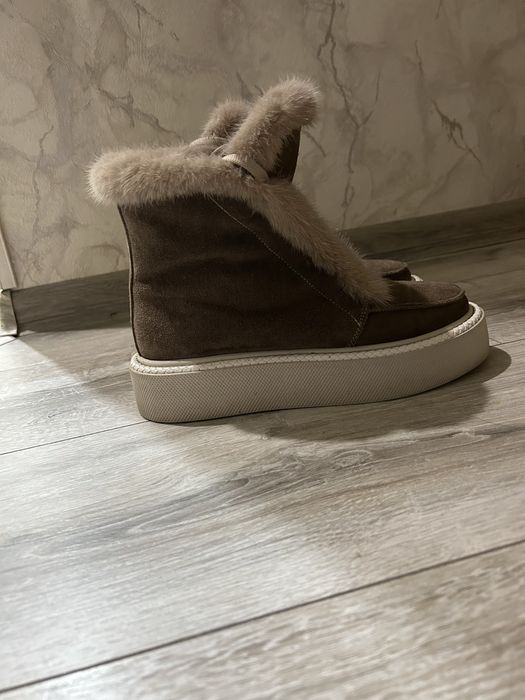 Продам ботинки натуральная замша