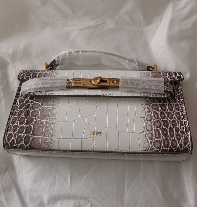 Нова, Малка дамска чанта по модел Hermes Himalaya