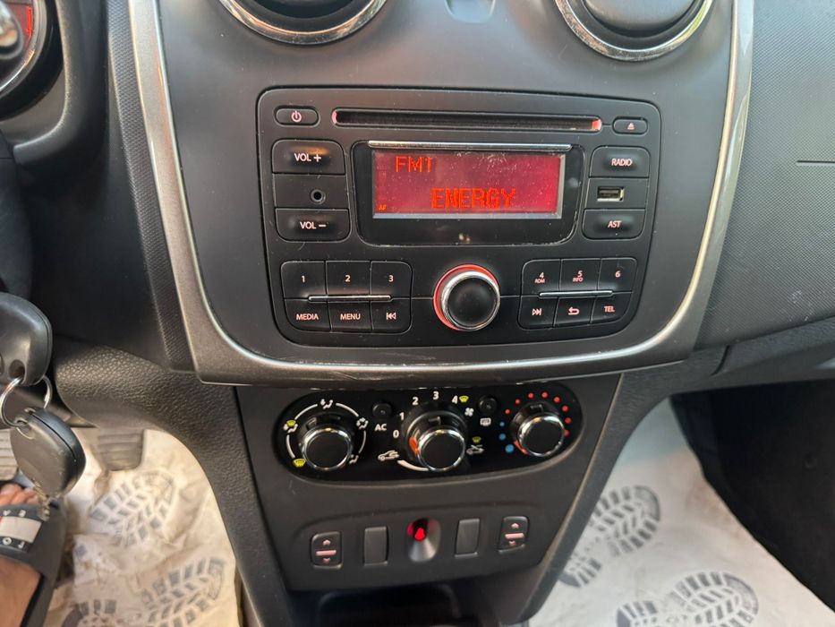 Dacia Logan mcv 1.2 benzina 2014 € 5 clima