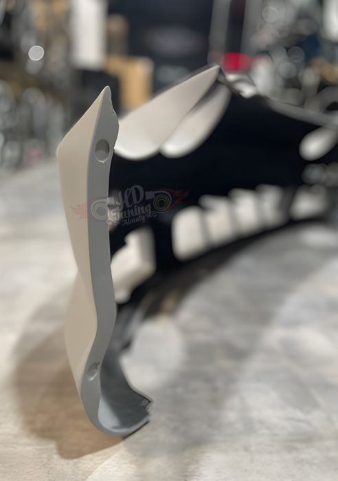 Бампер передний Toyota Celica