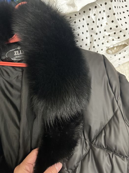 Продам пуховик с натуральным мехом!