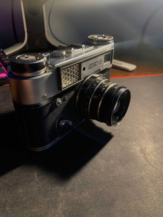 Aparat foto pe film 35mm FED 5 + Obiectiv Industar-61 L/D - Vintage