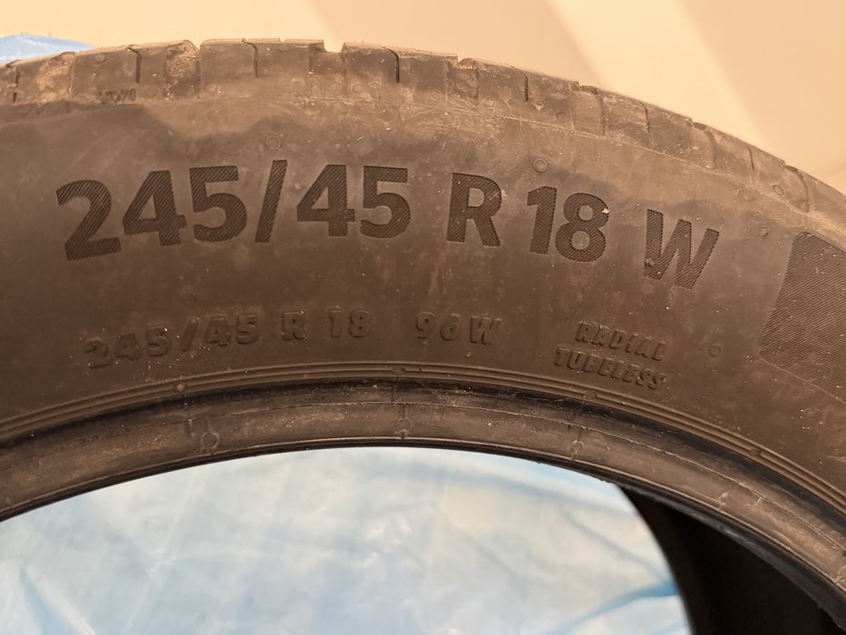 Комплект летни гуми Continental Eco Contact 6 245/45/R18