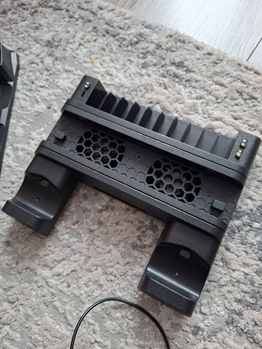 dock incarcare controller ps4 ( maneta ps4 )