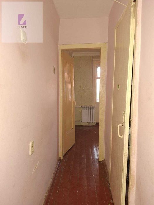 1 ком. переделанная в 2х ком. на 2 этаже в кирпичном доме