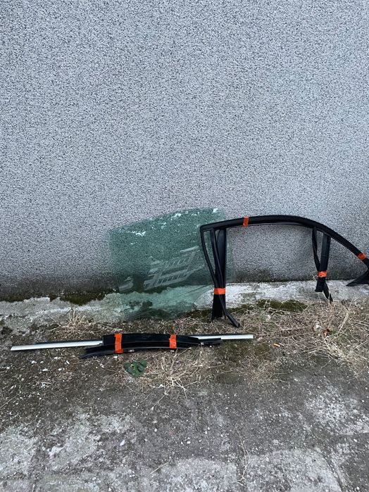 Задна лява врата