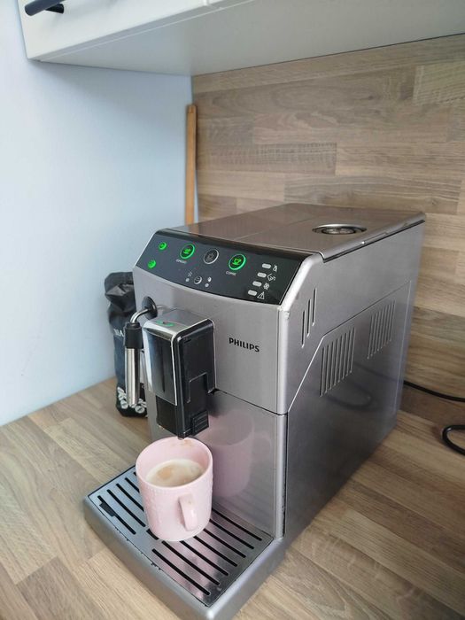 Продавам кафемашина-кафеавтомат PHILIPS