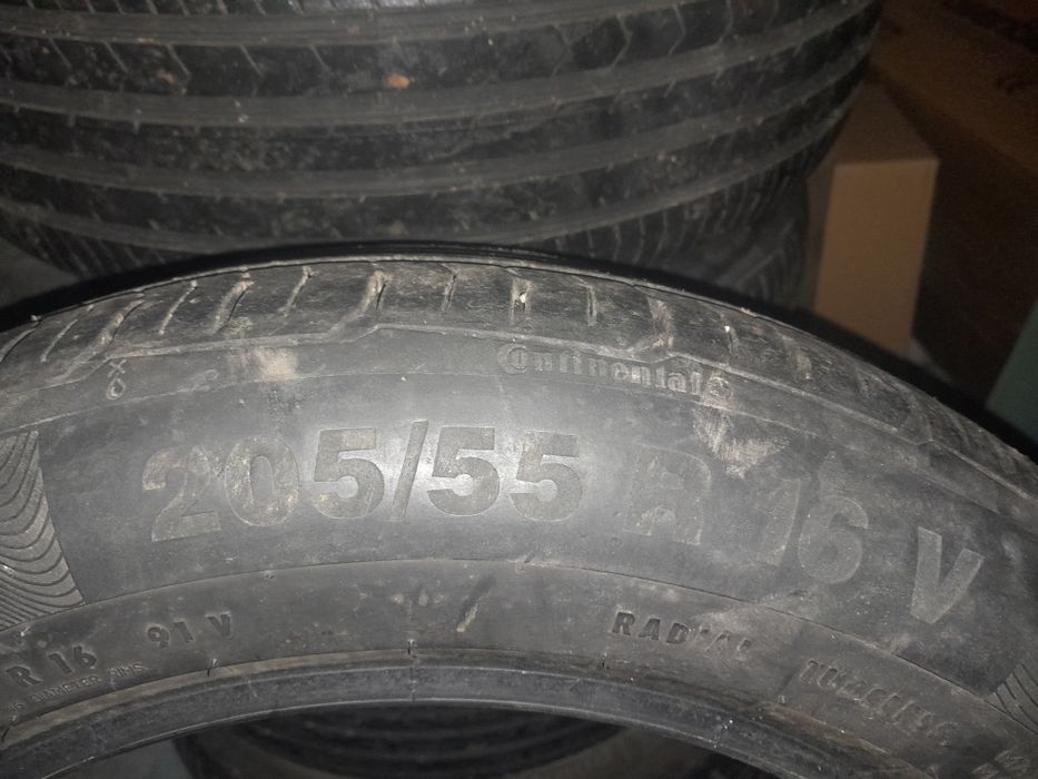 Изгодно запазени гуми 205 /55/R16 Continental