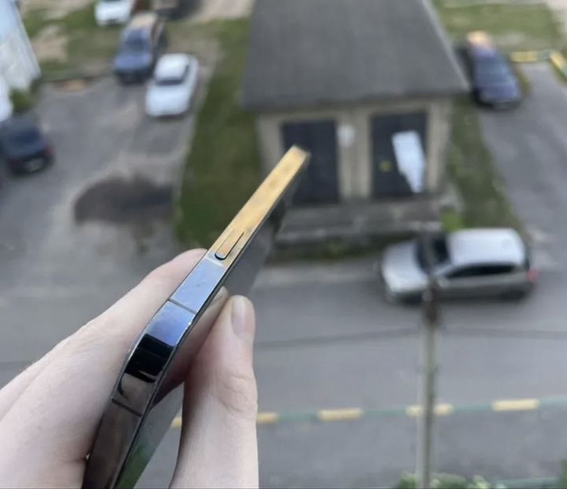 Айфон 12 Pro на 256 гб
