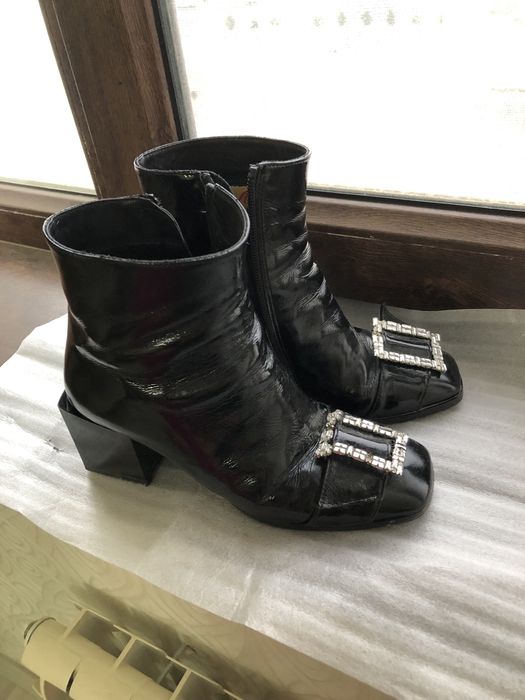 Босоножки бежевые