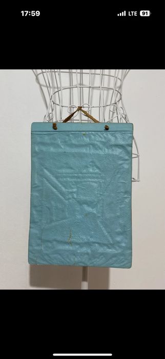 Tablou cred ca din piele vechi