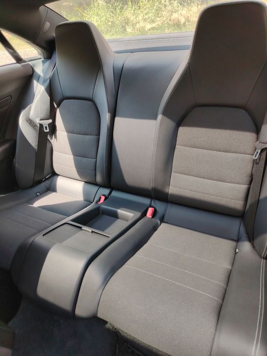 Вътрешно почистване на автомобили