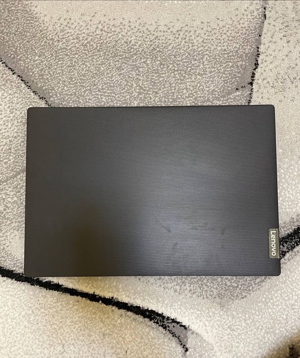 Ноутбук Lenovo V15 igl