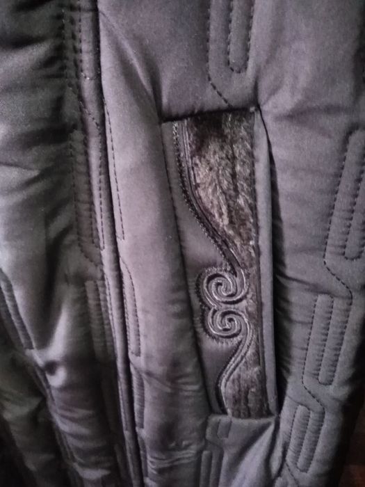 Новое Стеганное пальто с капюшоном Турция.