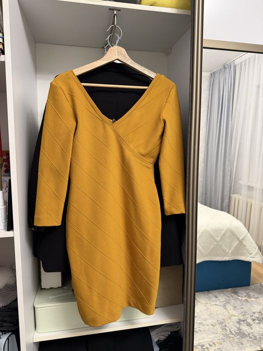 Женские и подростковые платья