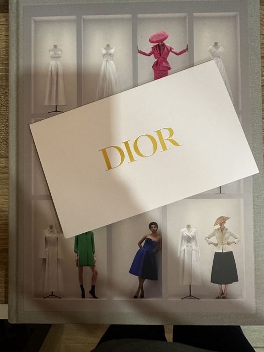 Книга home & lifestyle Christian Dior: Designer of Dreams, English