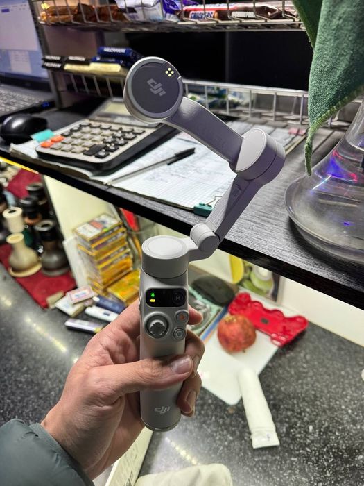 Стабилизатор для смартфона dji