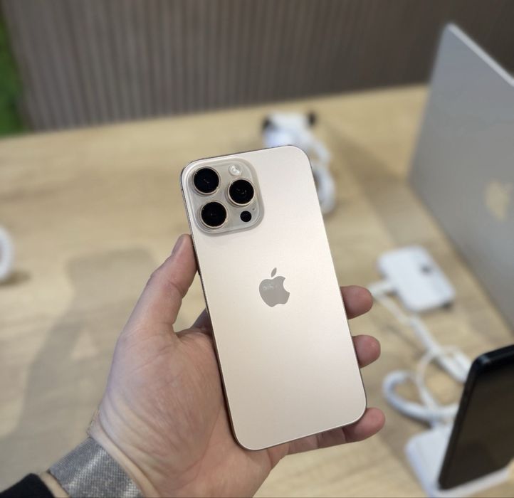 iPhone 16 PRO / 100% Health Battery / GOLD / FAC Schimburi