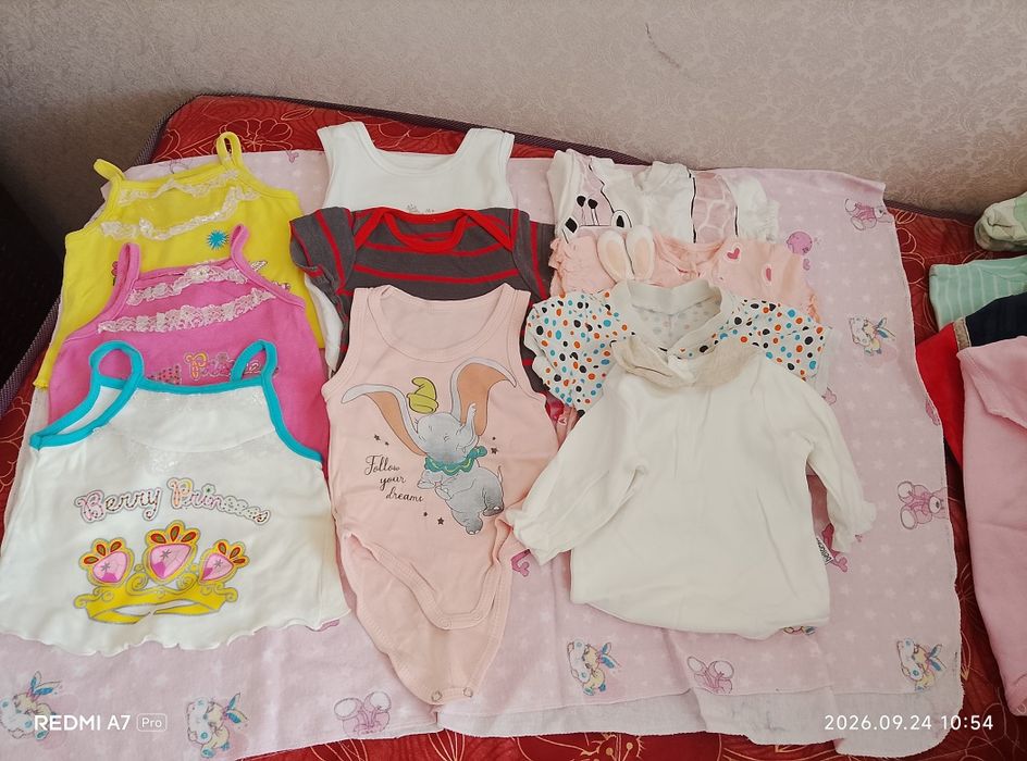 Продам детские вещи