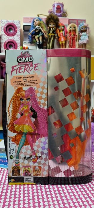 Papusa L.O.L O.M.G. Neonlicius 30cm
