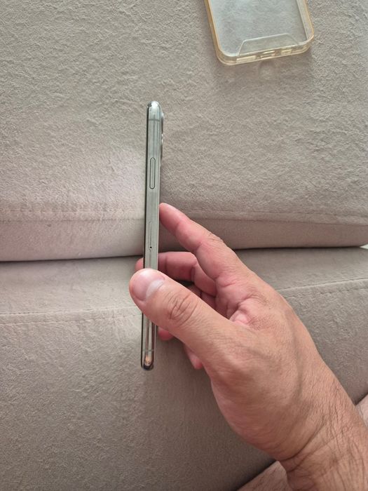 iPhone 11 Pro Max ( 64 g)