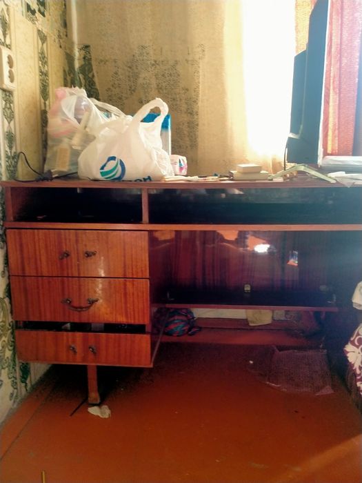 Продам письменный стол