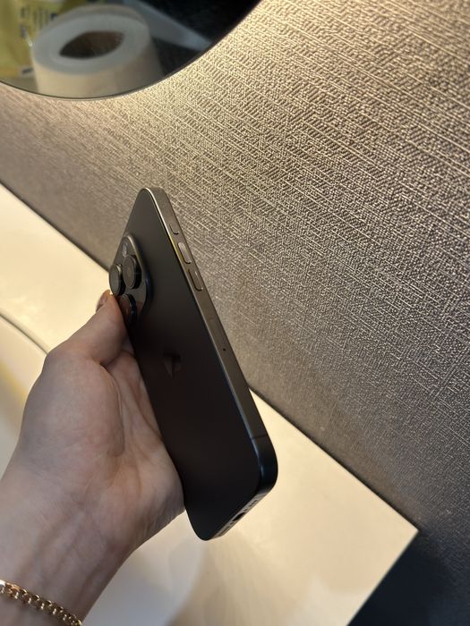 Iphone 15 pro black titan 128gb