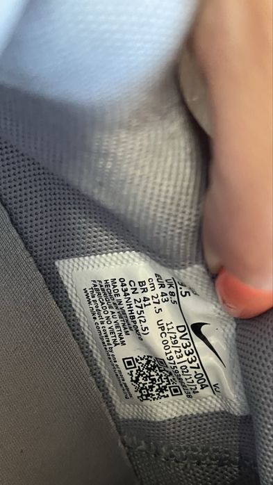 Маратонки NIKE DN