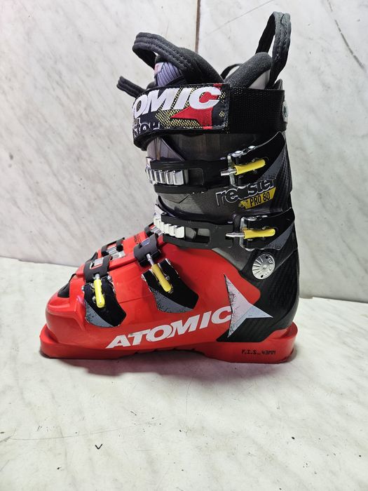 Clapari ski schi   Atomic mondo  24-24,5  corespunde mărimii 38