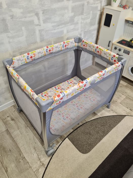 Продам манеж-кровать