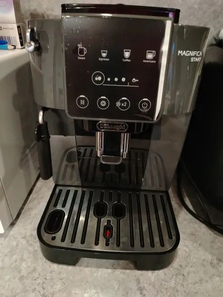 Кофемашина DeLonghi Magnifica Start ECAM220.22.GB ! Отличное качество!