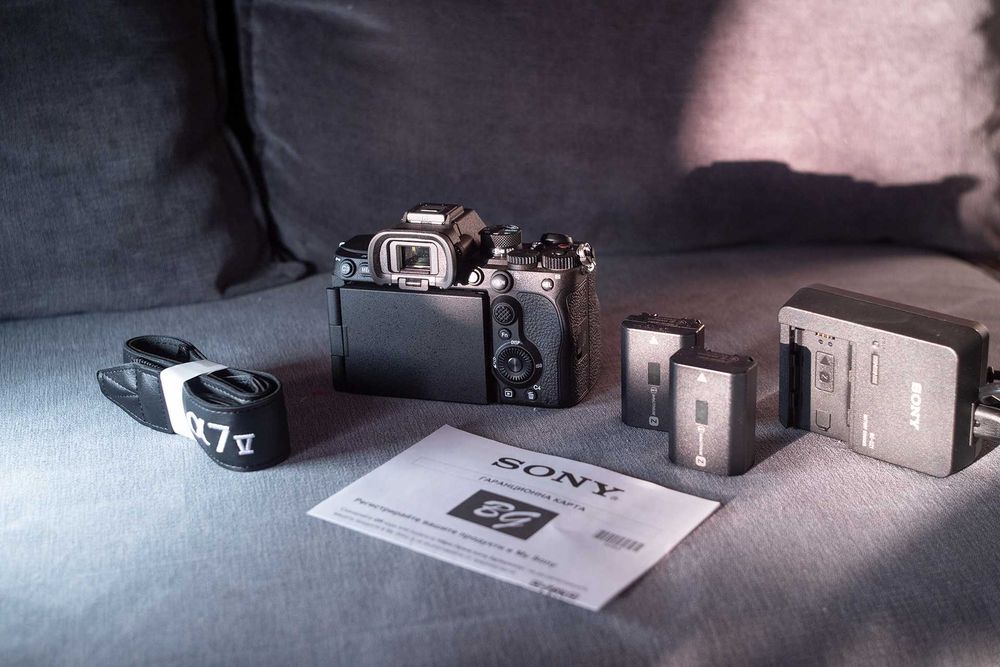 Продавам нова гаранционна камера Sony A7V