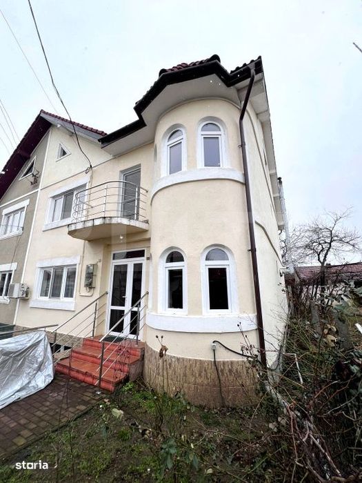 Casa tip duplex – 272 mp utili, 9 camere ,in  zona Cetate