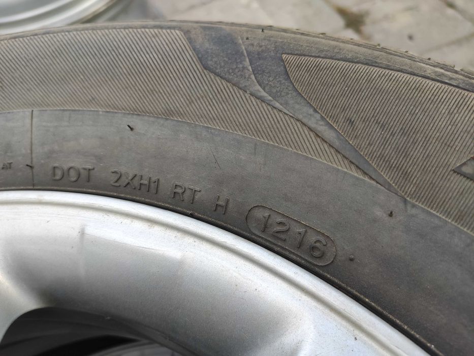 4бр Летни гуми 225 65 17 - Hankook -