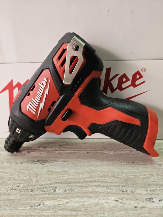 Milwaukee Импакт M12 BSD 12V.