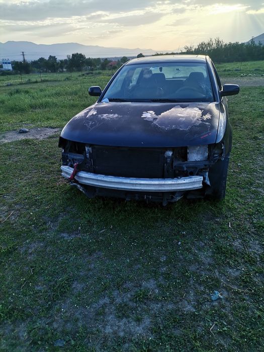 Фолцваген пасат 1.8т 150 коня бензин всички части налични може и цяла