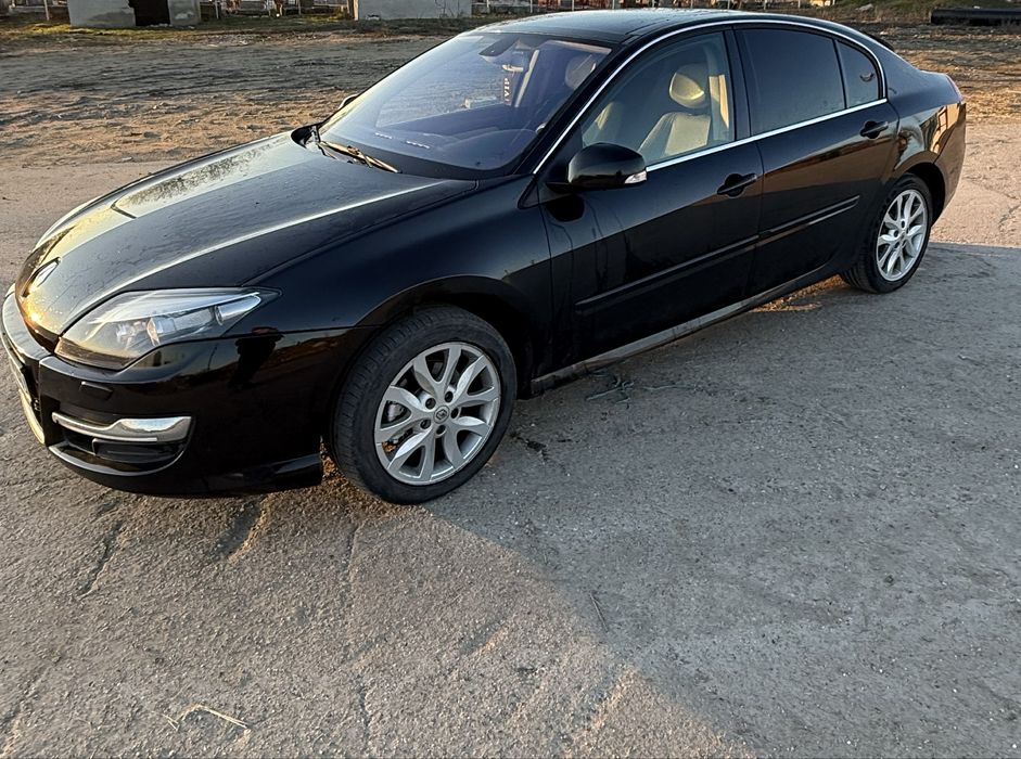 Renault Laguna 3  facelift INITIALEPARIS