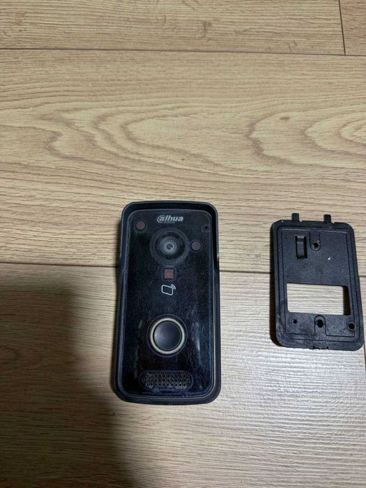 Sistem videointerfon Dahua wireless (videointerfon + monitor interior)