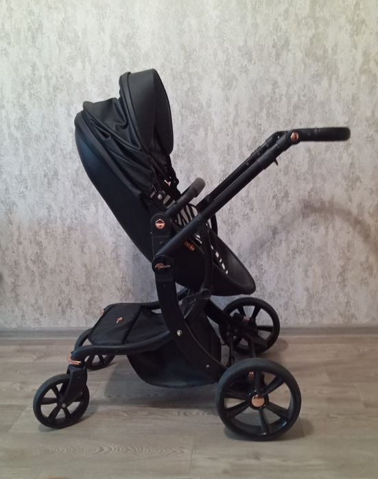 Продам детскую коляску