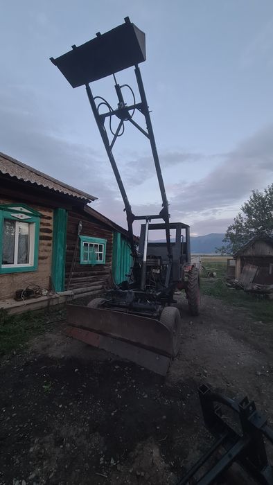Продам трактор  т16