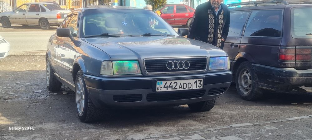 Авто ауди 80 б 4