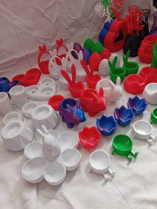 Продавам 3 д изработени великденски неща.