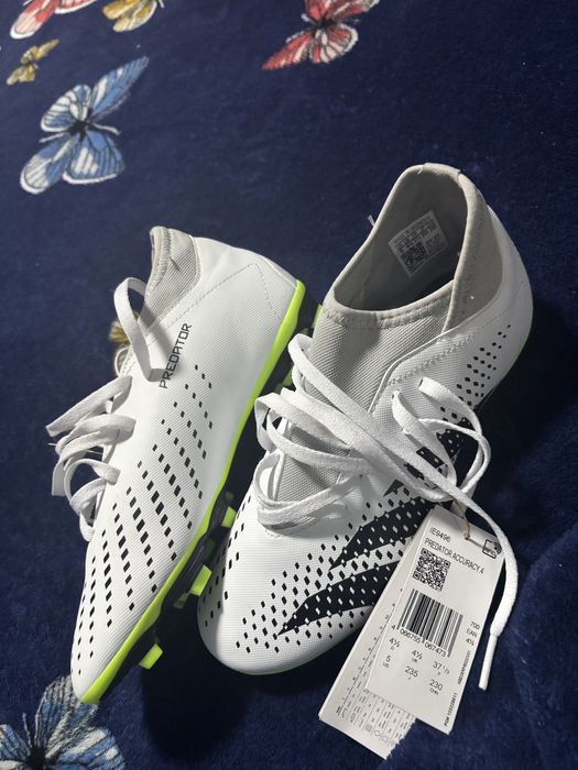 Ghete noi adidas predator