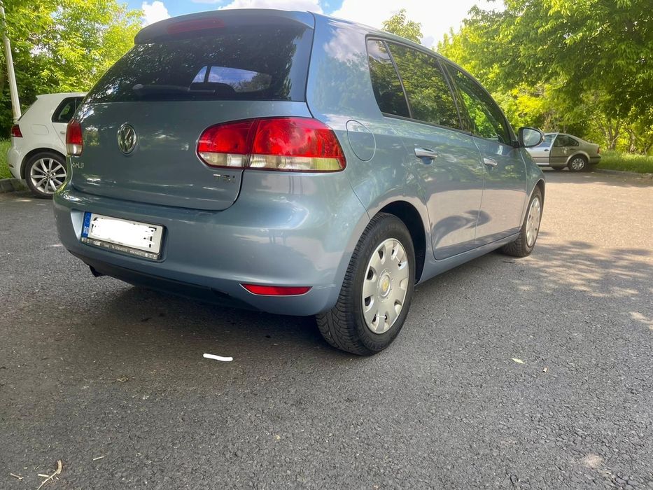 VOLKSWAGEN Golf 2011 — imagine 2