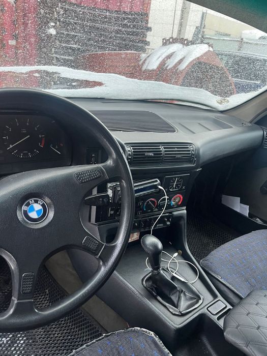 Бмв 520 на полном ходу