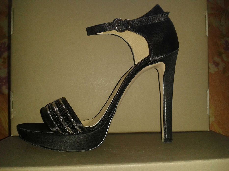 Sandale/Pantofi BATA, negri cu strasuri, superbi TRANSPORT GRATUIT