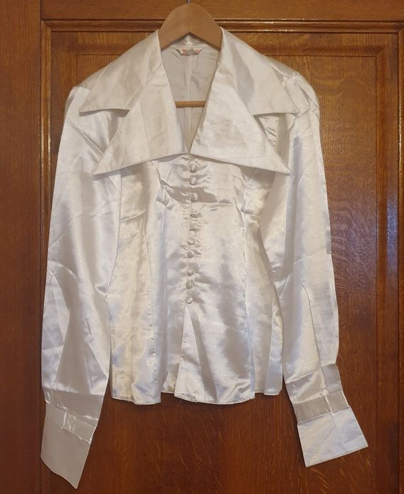 Camasa satinata cu butoni